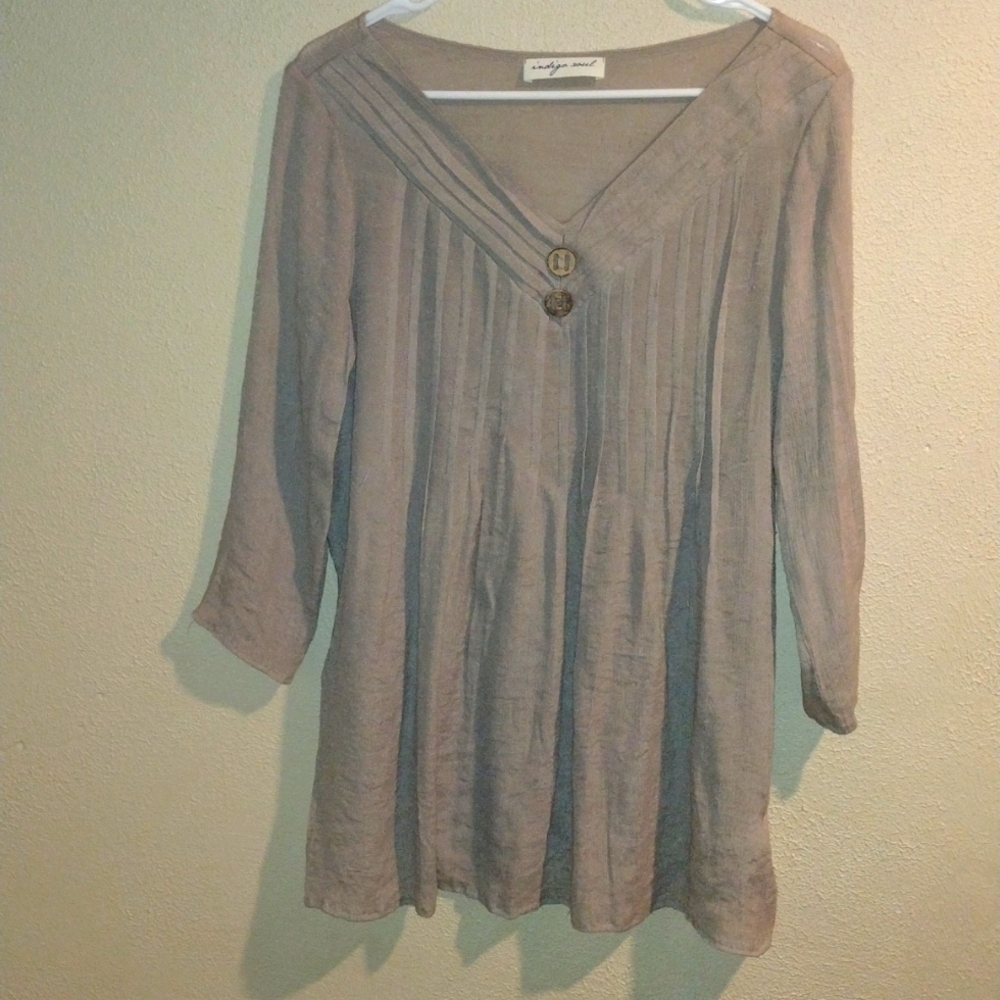 Tan Indigo Soul 100% Silk V Neck Top with Wooden Buttons Lagenlook 4